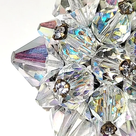 AURORA BOREALIS CRYSTAL CLUSTER VINTAGE PIN BROOCH - Picture 3 of 7